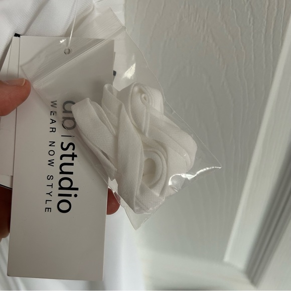 Wedding dress size 4 - Picture 13 of 14